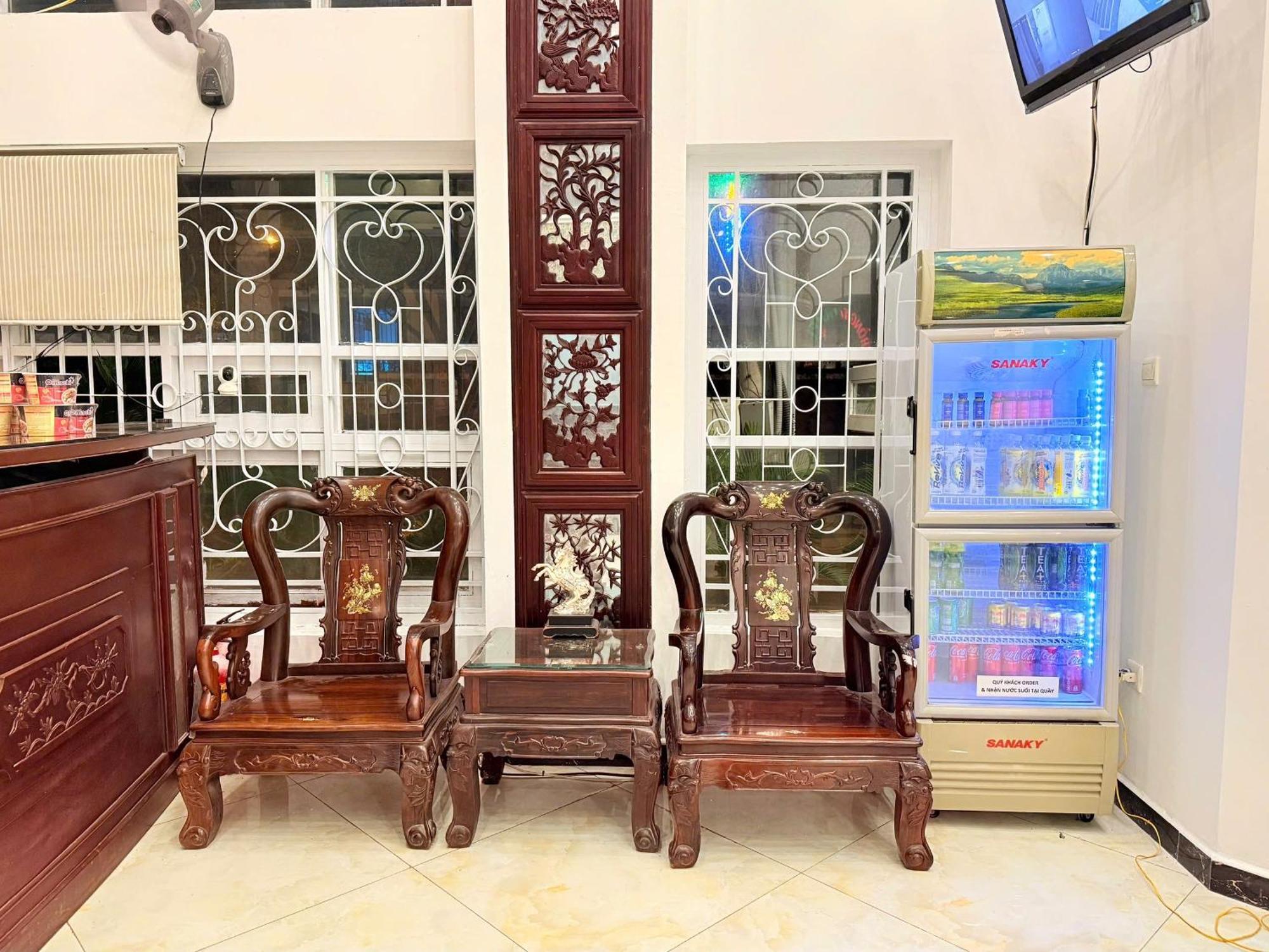 Отель Khach San Hong Tam Хошимин Экстерьер фото